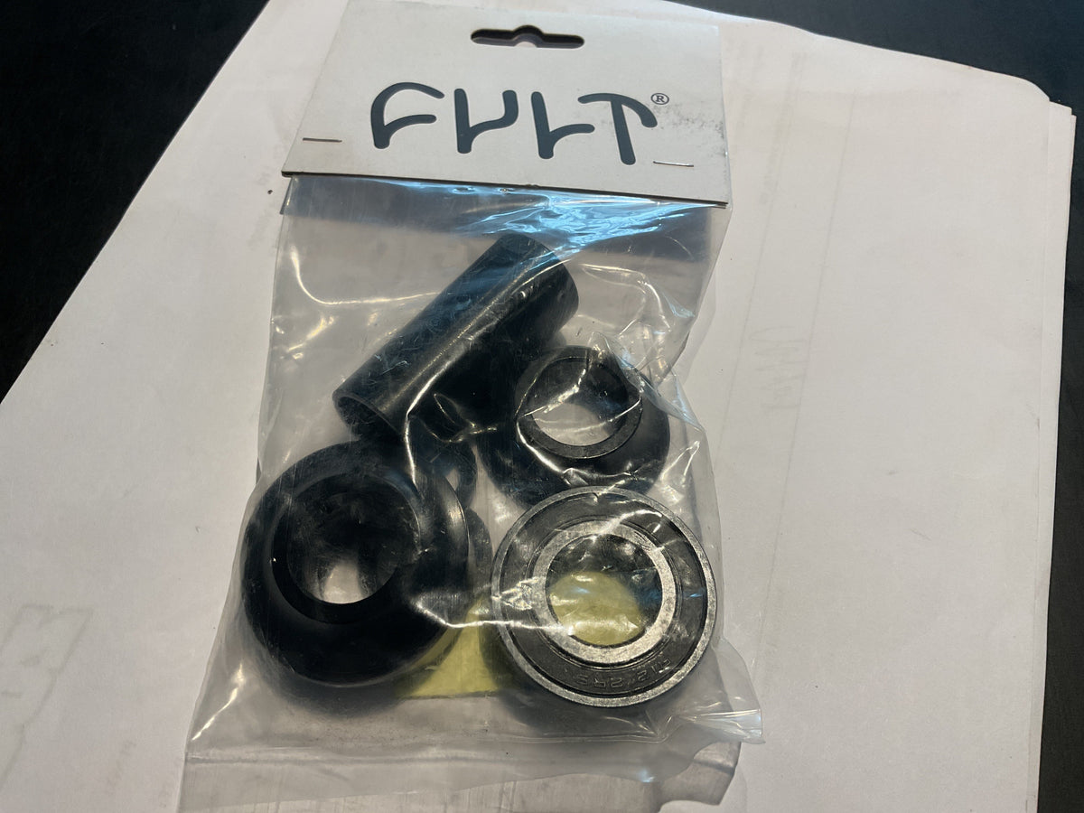 Cult mid BB 19 mm Black